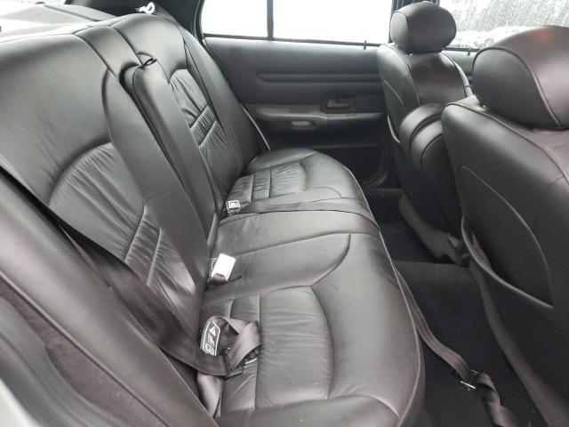 Photo 10 from auction – 2000 FORD CROWN VICT with VIN 2FAFP74W4YX203649