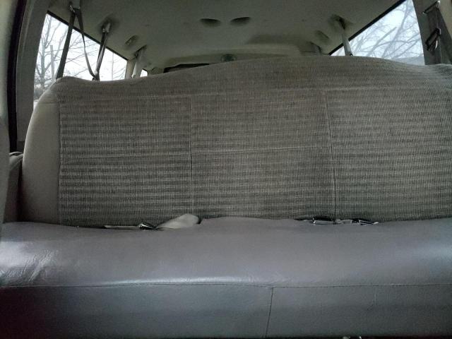 Photo 10 from auction – 2003 FORD ECONOLINE with VIN 1FBSS31L93HB09029