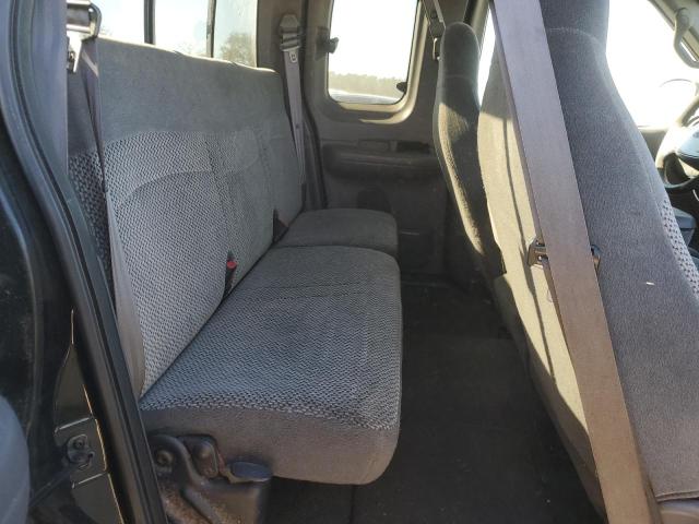 Photo 10 from auction – 2000 FORD F150 with VIN 1FTRX18W6YNB67379