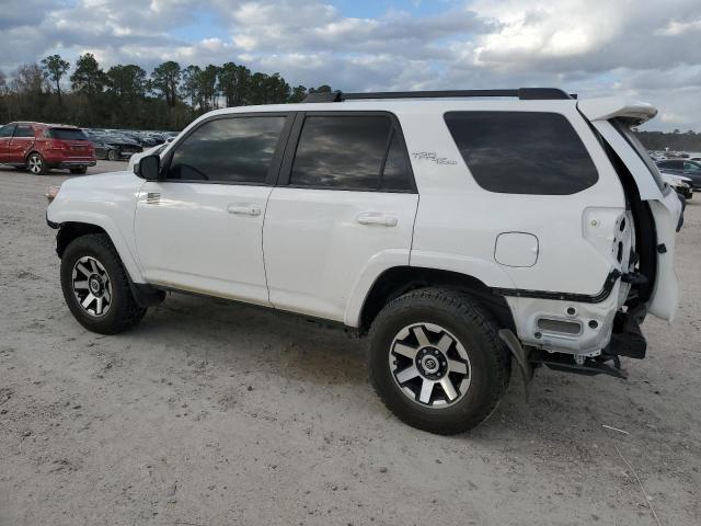 Photo 2 from auction – 2020 TOYOTA 4RUNNER SR with VIN JTEBU5JR0L5777515