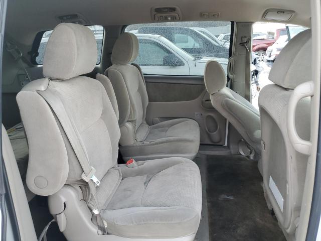 Photo 11 from auction – 2010 TOYOTA SIENNA CE with VIN 5TDKK4CC2AS322914