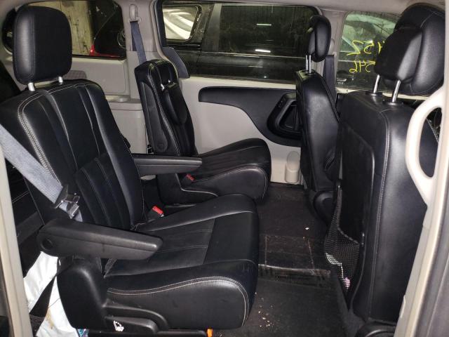 Photo 11 from auction – 2016 CHRYSLER TOWN & COU with VIN 2C4RC1BG4GR156461