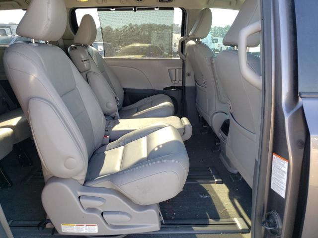 Photo 11 from auction – 2016 TOYOTA SIENNA XLE with VIN 5TDYK3DCXGS710372