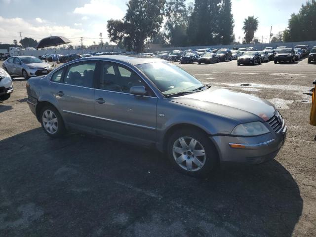 Photo 4 from auction – 2001 VOLKSWAGEN PASSAT GLX with VIN WVWRH63B01P143832