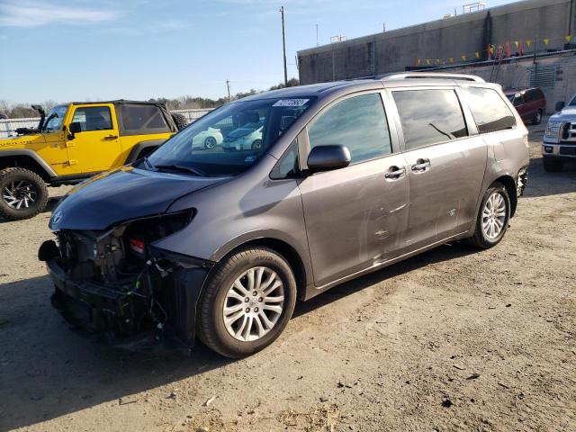 TOYOTA SIENNA XLE 2017 with VIN 5TDYZ3DC3HS849384 - Photo from auction