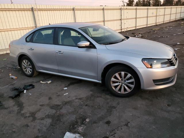 Photo 4 from auction – 2014 VOLKSWAGEN PASSAT S with VIN 1VWAT7A32EC070258