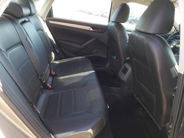Photo 10 from auction – 2015 VOLKSWAGEN PASSAT S with VIN 1VWAT7A36FC035093
