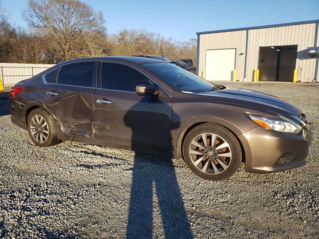 Photo 4 from auction – 2017 NISSAN ALTIMA 2.5 with VIN 1N4AL3AP3HC189204