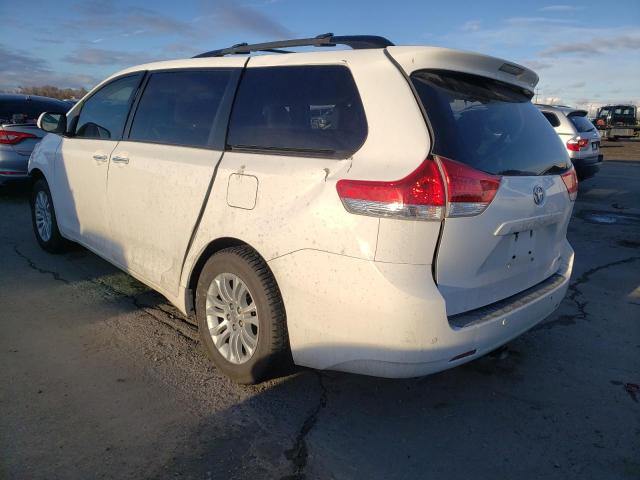 Photo 2 from auction – 2012 TOYOTA SIENNA XLE with VIN 5TDYK3DC1CS208800