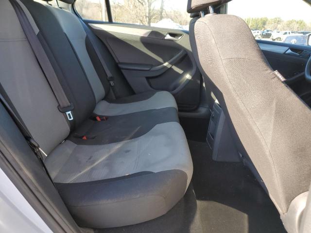 Photo 10 from auction – 2017 VOLKSWAGEN JETTA S with VIN 3VW2B7AJ6HM349088