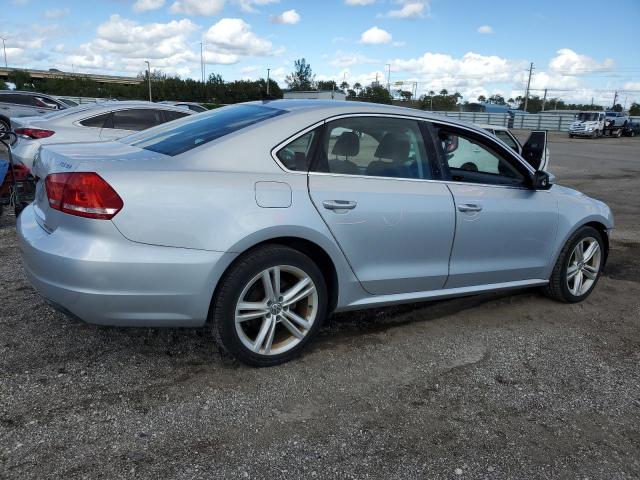 Photo 3 from auction – 2014 VOLKSWAGEN PASSAT SE with VIN 1VWBS7A34EC045532