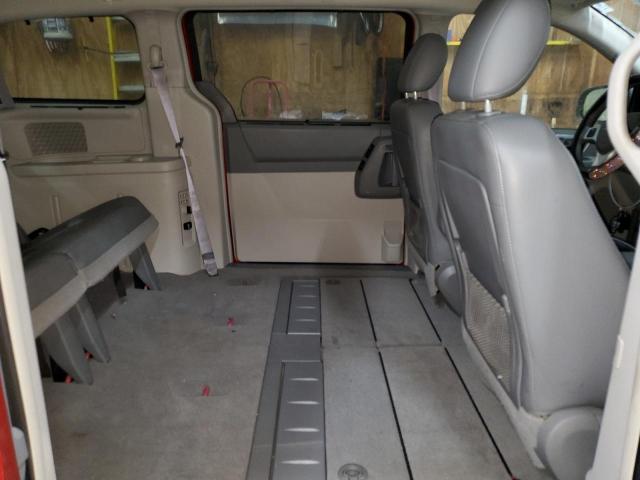 Photo 11 from auction – 2010 CHRYSLER TOWN & COU with VIN 2A4RR5D10AR113137