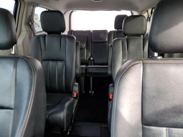 Photo 10 from auction – 2015 CHRYSLER TOWN & COU with VIN 2C4RC1BG3FR710457
