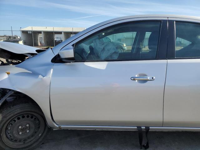 Photo 7 from auction – 2017 NISSAN VERSA S with VIN 3N1CN7AP8HL814126