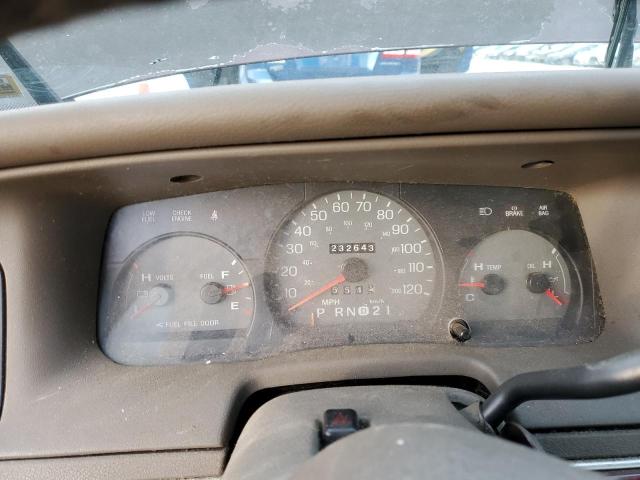 Photo 9 from auction – 2001 MERCURY GRAND MARQ with VIN 2MEFM75W31X662192