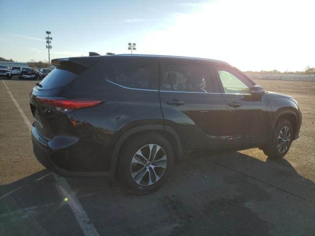 Photo 3 from auction – 2021 TOYOTA HIGHLANDER with VIN 5TDGZRBH5MS559333