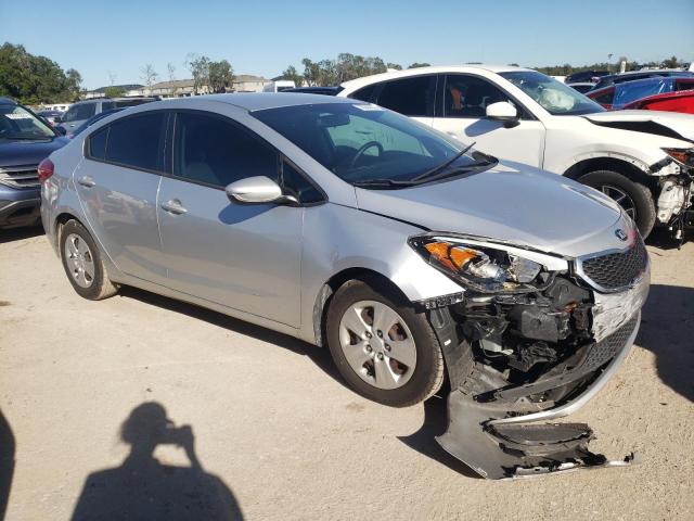 Photo 4 from auction – 2016 KIA FORTE LX with VIN KNAFK4A67G5520348