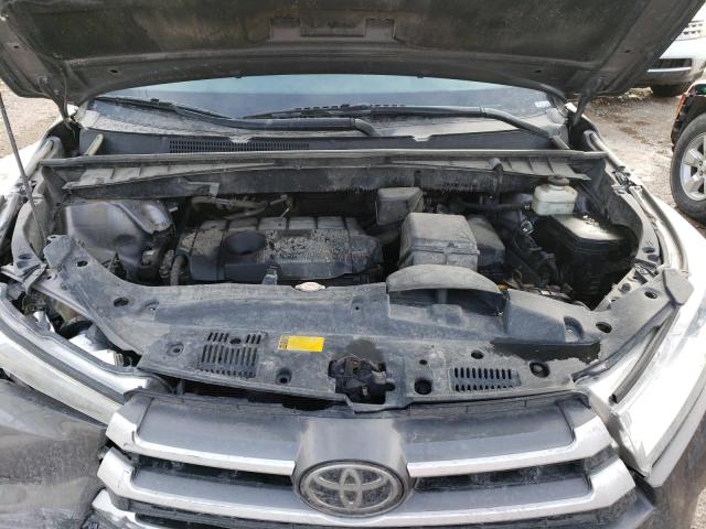 Photo 11 from auction – 2018 TOYOTA HIGHLANDER with VIN 5TDZARFH1JS036459