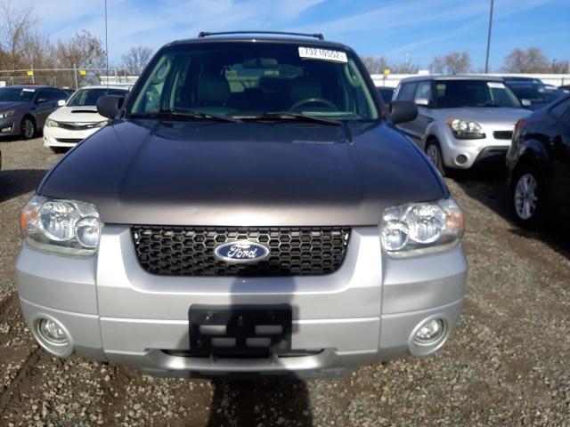 Photo 5 from auction – 2005 FORD ESCAPE HEV with VIN 1FMCU96HX5KD90891