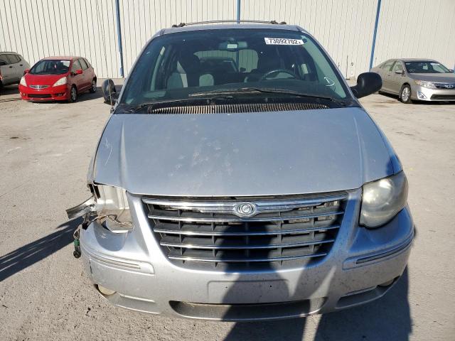 Photo 5 from auction – 2006 CHRYSLER TOWN & COU with VIN 2A8GP64L06R797584