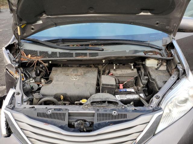 Photo 12 from auction – 2011 TOYOTA SIENNA XLE with VIN 5TDDK3DCXBS029975