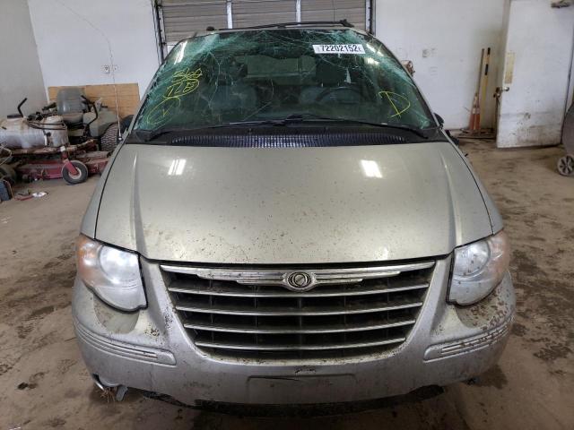 Photo 5 from auction – 2007 CHRYSLER TOWN & COU with VIN 2A4GP64L67R160945