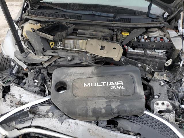 Photo 11 from auction – 2015 CHRYSLER 200 LIMITE with VIN 1C3CCCAB2FN702438