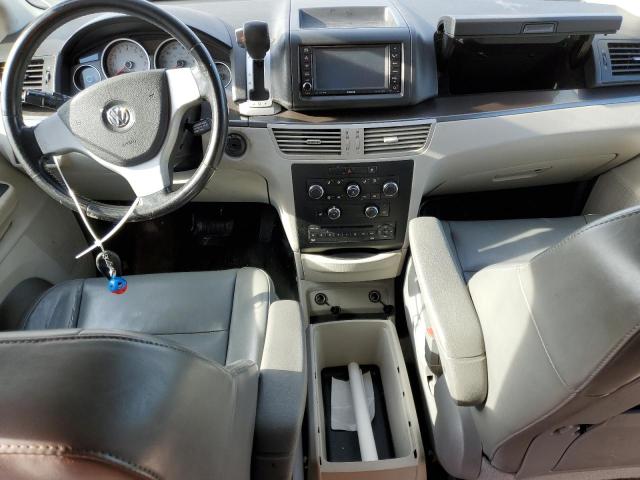 Photo 8 from auction – 2010 VOLKSWAGEN ROUTAN with VIN 2V4RW3D17AR195876