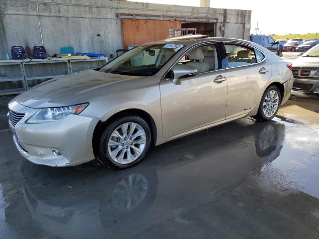 LEXUS ES 300H 2013 con VIN JTHBW1GG4D2027260 - Foto de la subasta