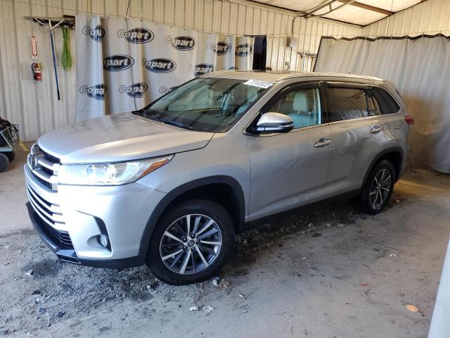 TOYOTA HIGHLANDER 2019 with VIN 5TDKZRFH4KS336556 - Photo from auction
