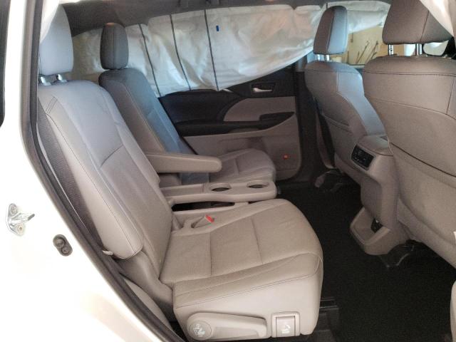 Photo 11 from auction – 2016 TOYOTA HIGHLANDER with VIN 5TDYKRFH0GS165598