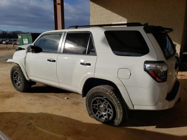 Photo 2 from auction – 2020 TOYOTA 4RUNNER SR with VIN JTEBU5JR5L5803574