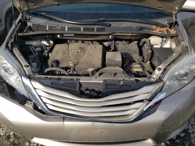 Photo 12 from auction – 2017 TOYOTA SIENNA LE with VIN 5TDKZ3DC5HS795642