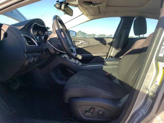Photo 7 from auction – 2015 CHRYSLER 200 LIMITE with VIN 1C3CCCAB8FN714111
