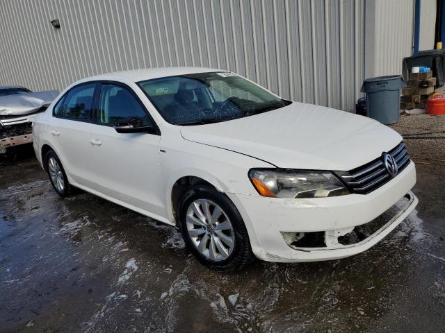 Photo 4 from auction – 2015 VOLKSWAGEN PASSAT S with VIN 1VWAT7A35FC100483
