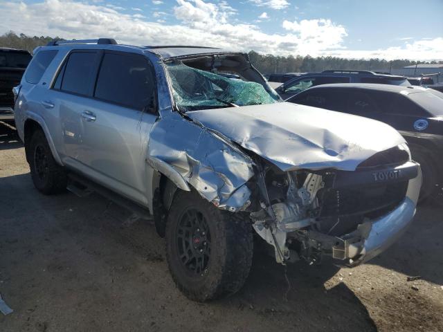 Photo 4 from auction – 2022 TOYOTA 4RUNNER SR with VIN JTEFU5JR5N5258447