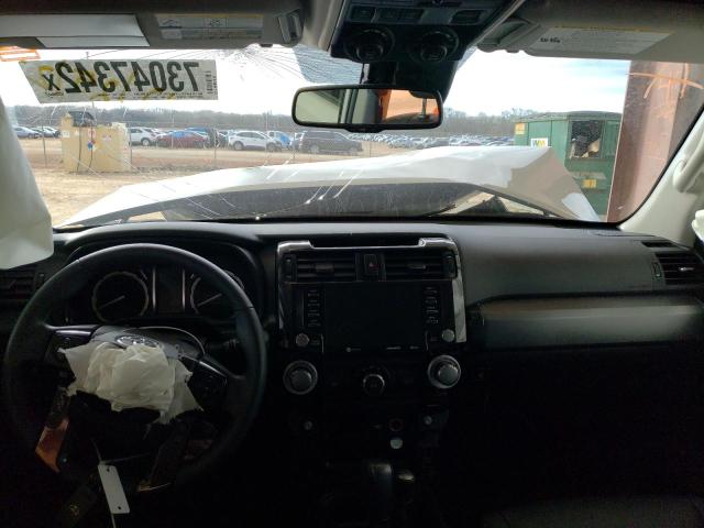 Photo 8 from auction – 2020 TOYOTA 4RUNNER SR with VIN JTEBU5JR5L5803574