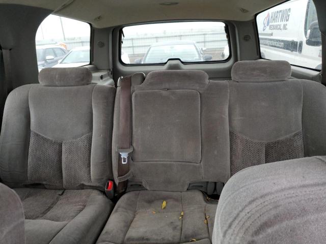Photo 10 from auction – 2004 CHEVROLET SUBURBAN with VIN 1GNFK16Z34J153527