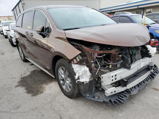 Photo 4 from auction – 2021 TOYOTA SIENNA LE with VIN 5TDKRKEC8MS035269