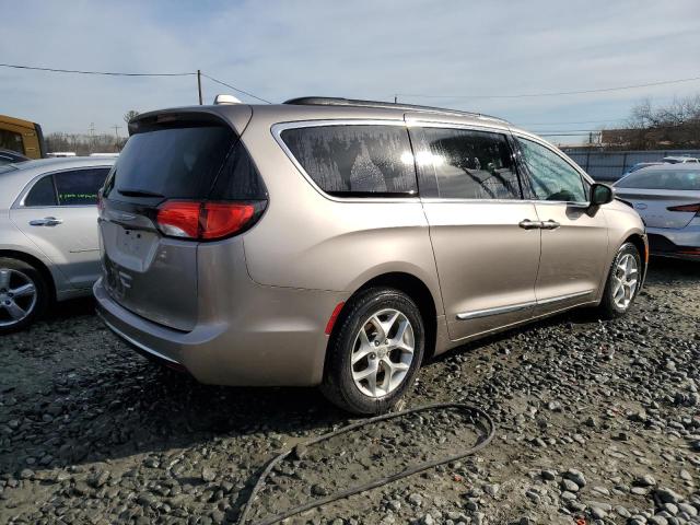 Photo 3 from auction – 2017 CHRYSLER PACIFICA T with VIN 2C4RC1BG9HR551690