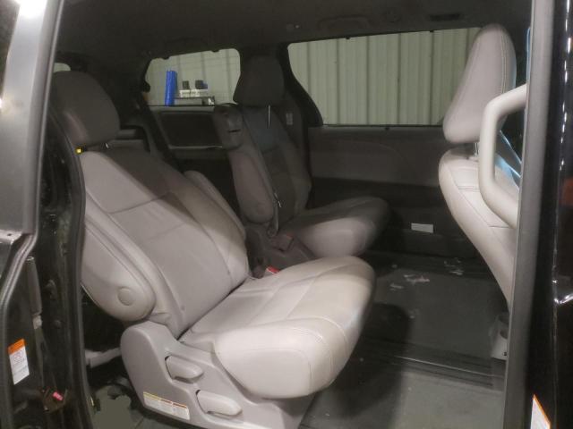 Photo 10 from auction – 2015 TOYOTA SIENNA XLE with VIN 5TDYK3DC8FS560972