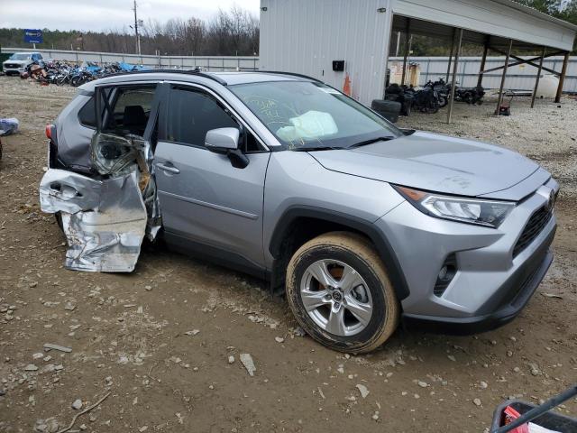 Photo 4 from auction – 2021 TOYOTA RAV4 XLE with VIN 2T3W1RFV3MC136222