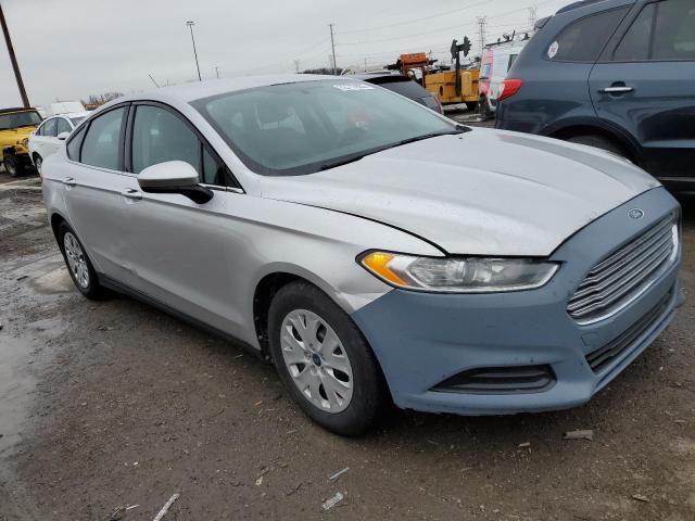 Photo 4 from auction – 2013 FORD FUSION S with VIN 3FA6P0G71DR141390