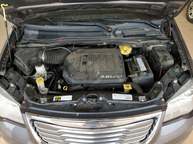 Photo 12 from auction – 2015 CHRYSLER TOWN & COU with VIN 2C4RC1GG8FR674189