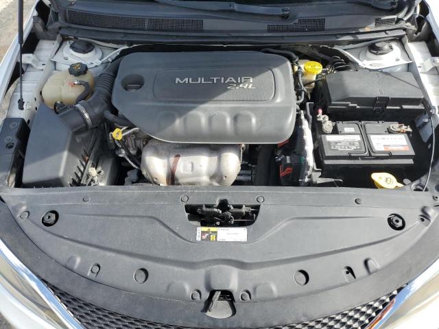 Photo 11 from auction – 2015 CHRYSLER 200 LIMITE with VIN 1C3CCCAB0FN628680