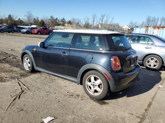 Photo 2 from auction – 2007 MINI COOPER with VIN WMWMF33527TU60145