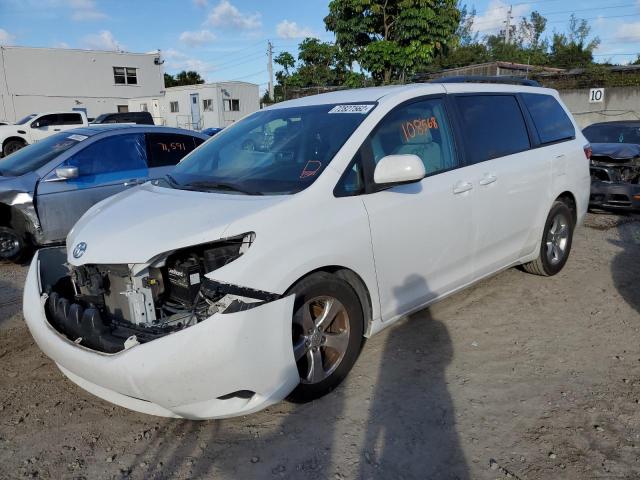 TOYOTA SIENNA LE 2016 with VIN 5TDKK3DC8GS723983 - Photo from auction