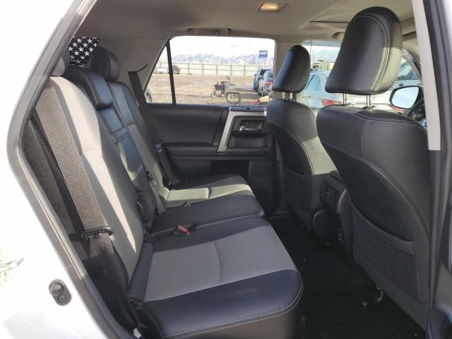 Photo 10 from auction – 2019 TOYOTA 4RUNNER SR with VIN JTEBU5JR2K5727228