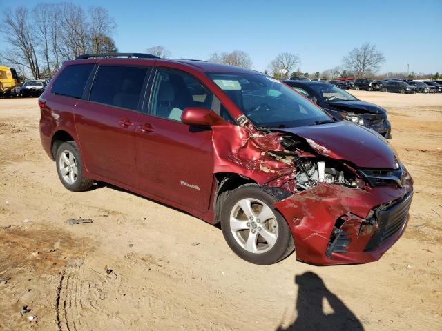 Photo 4 from auction – 2018 TOYOTA SIENNA LE with VIN 5TDKZ3DCXJS940261
