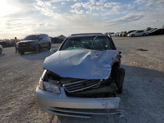 Photo 5 from auction – 2000 TOYOTA CAMRY CE with VIN 4T1BG22K8YU011469